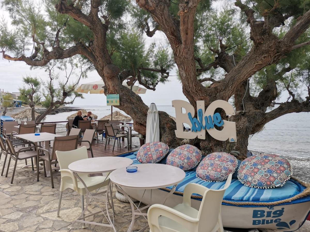 Βig Βlue Apartments Makrýgialos Екстериор снимка