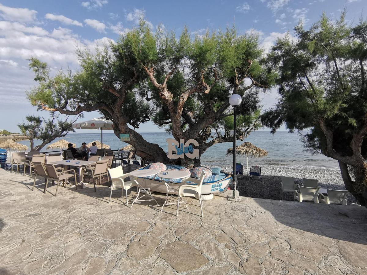 Βig Βlue Apartments Makrýgialos Екстериор снимка