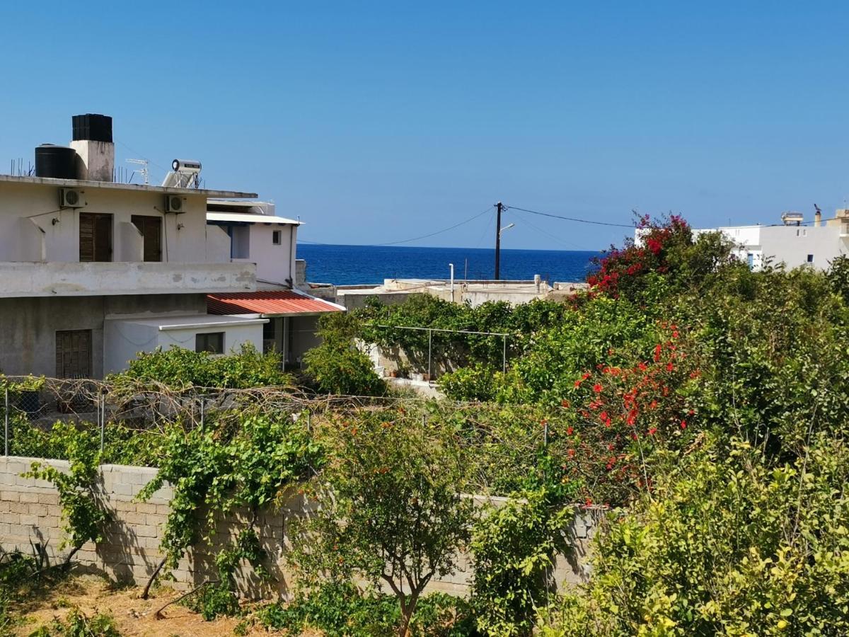 Βig Βlue Apartments Makrýgialos Екстериор снимка