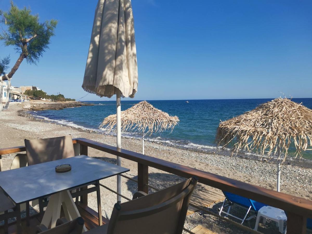 Βig Βlue Apartments Makrýgialos Екстериор снимка