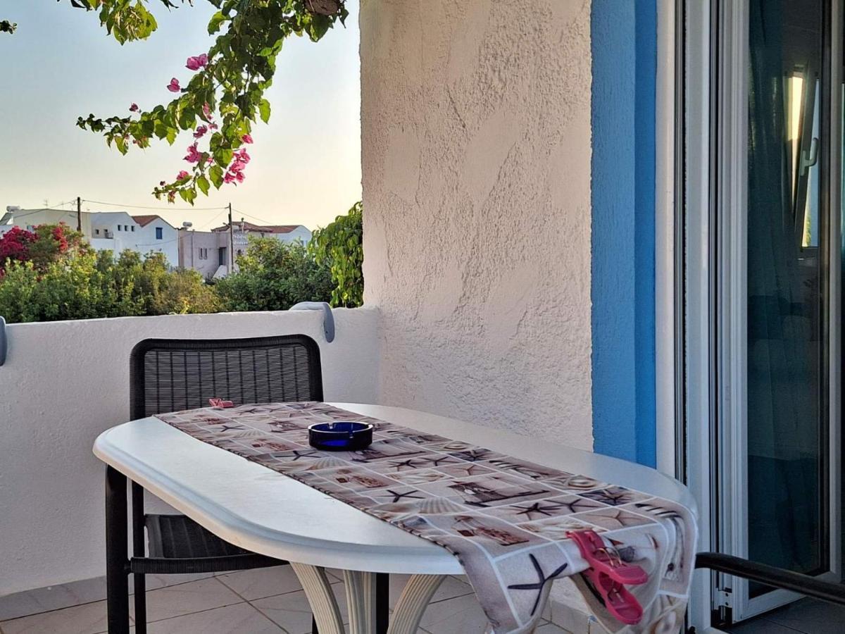 Βig Βlue Apartments Makrýgialos Екстериор снимка