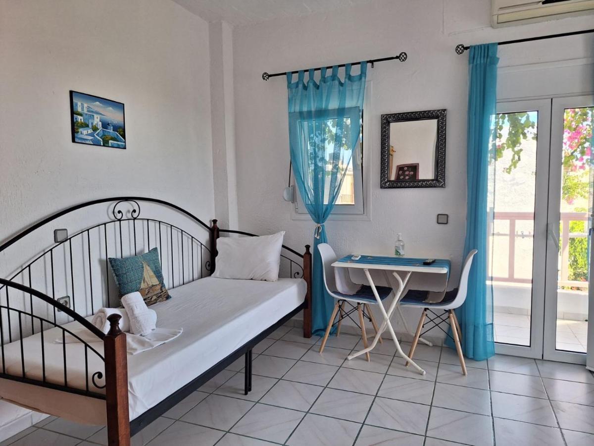 Βig Βlue Apartments Makrýgialos Екстериор снимка