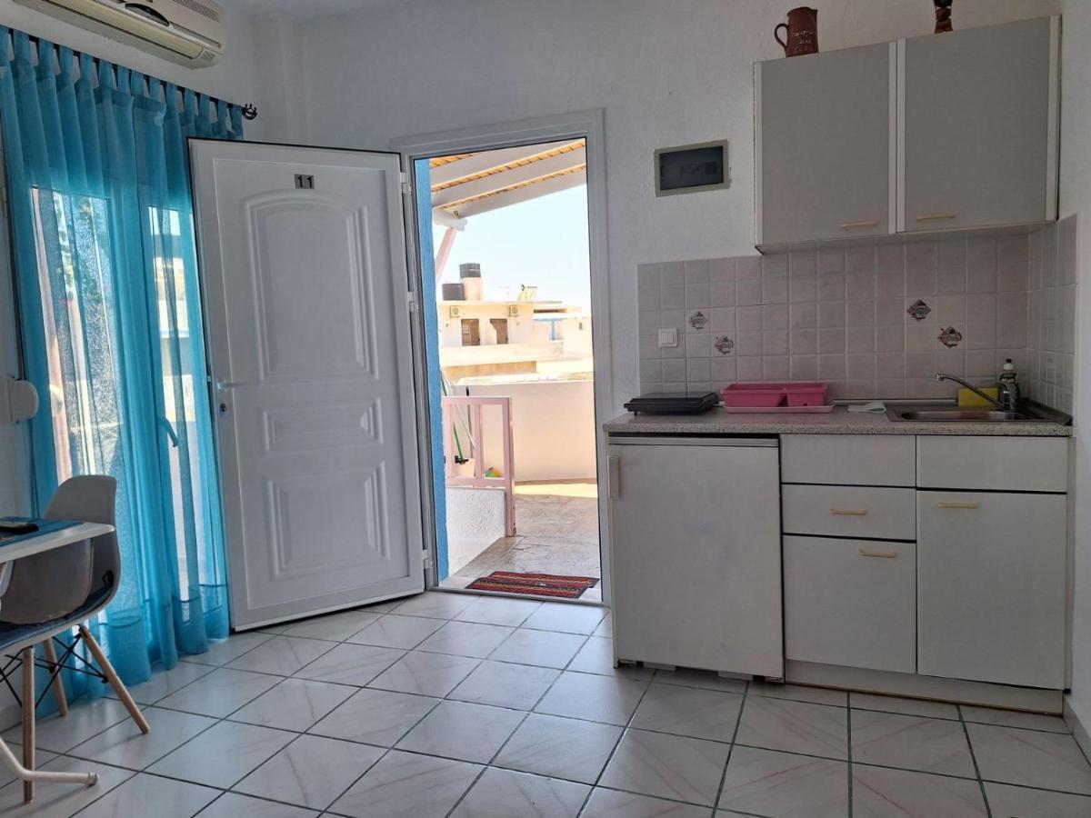 Βig Βlue Apartments Makrýgialos Екстериор снимка