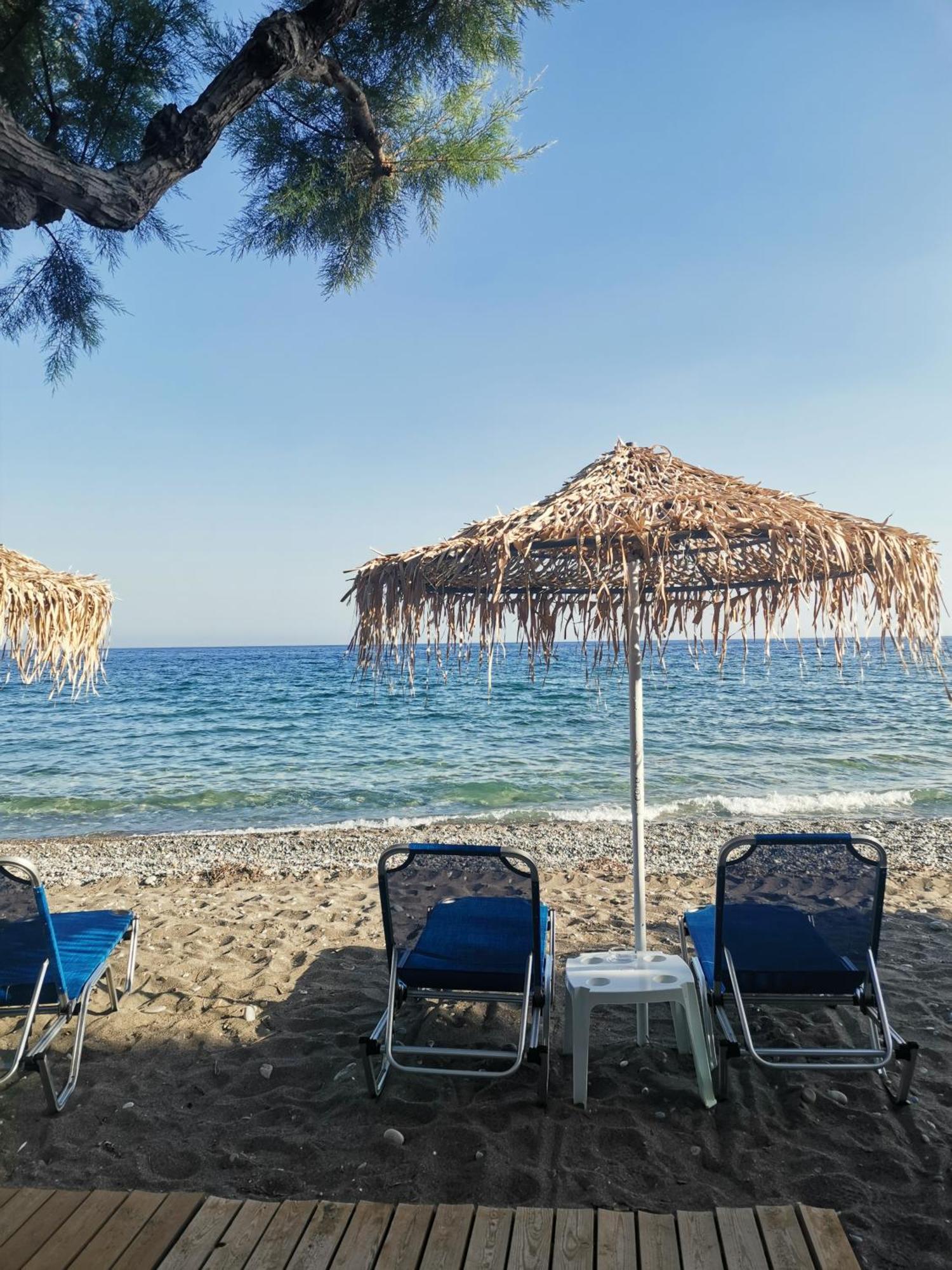 Βig Βlue Apartments Makrýgialos Екстериор снимка