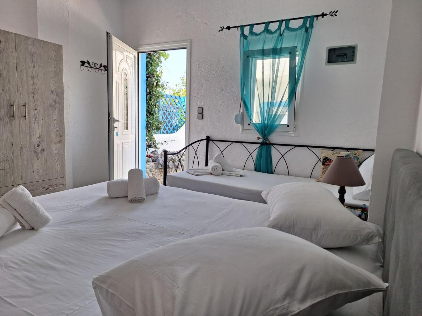Βig Βlue Apartments Makrýgialos Екстериор снимка