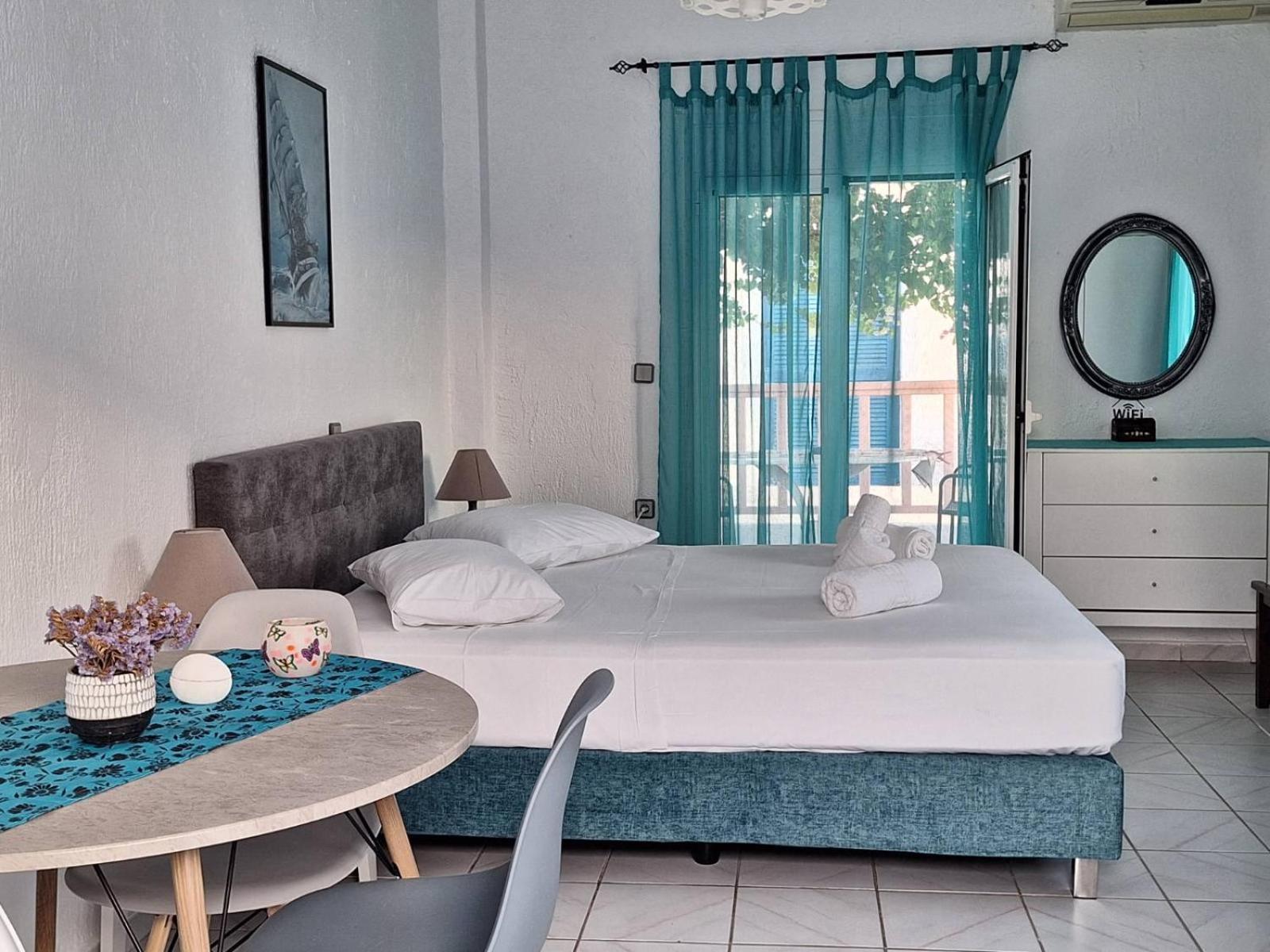 Βig Βlue Apartments Makrýgialos Стая снимка